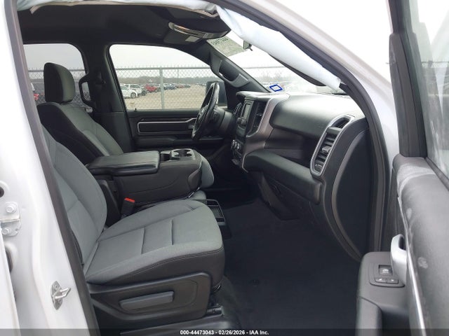 Продажа на аукционе авто 2023 Ram 1500, vin: 1C6RREBG9PN686354, номер лота: 44473043