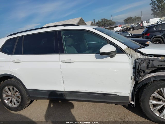 3VV1B7AX2KM078557 Volkswagen Tiguan 2.0t S