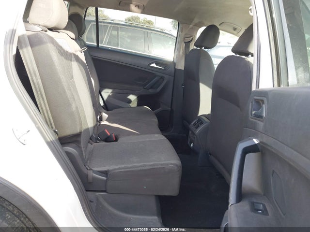 3VV1B7AX2KM078557 Volkswagen Tiguan 2.0t S