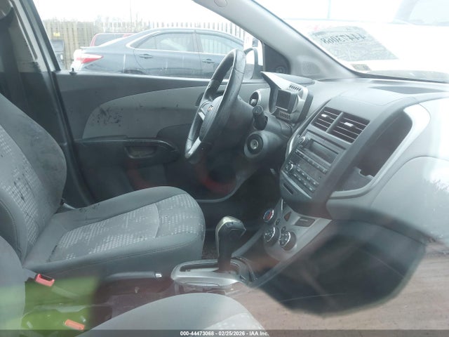 1G1JA6SH2F4184679 Chevrolet Sonic Ls Auto