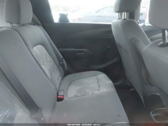 1G1JA6SH2F4184679 Chevrolet Sonic Ls Auto