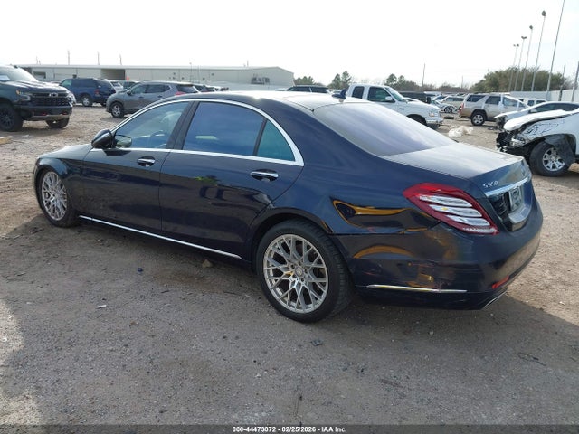2015 MERCEDES-BENZ S 550 WDDUG8FB1FA121259 Photo 2