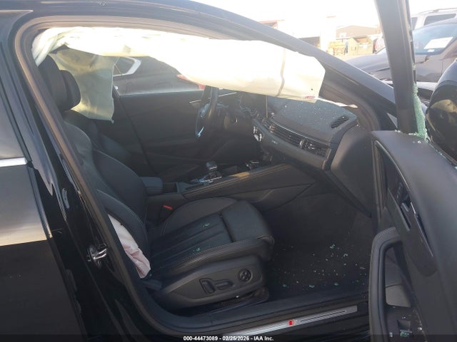 2024 AUDI A4 WAUEAAF40RN010480 Photo 4