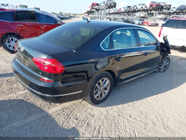 Aukcja sprzedaży 2016 Volkswagen Passat 1.8t S, vin: 1VWAT7A36GC019851, numer aukcji: 44473114
