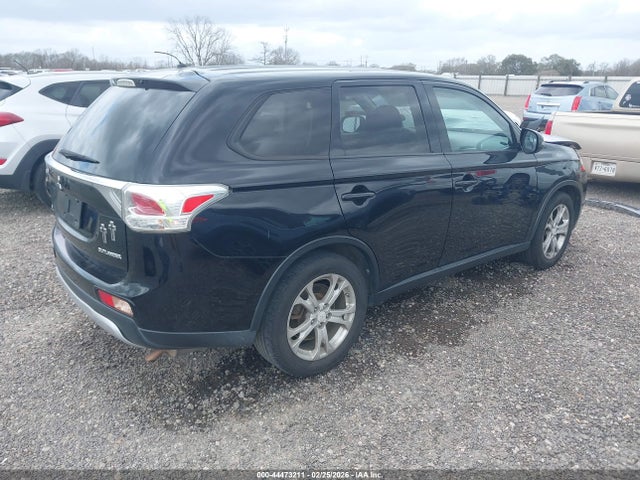 Продаж на аукціоні авто 2015 Mitsubishi Outlander Se, vin: JA4AD3A30FZ009069, номер лоту: 44473211