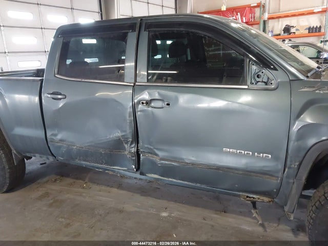 1GT12YEG4FF146409 GMC Sierra 2500hd Sle