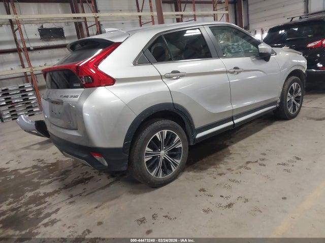 2018 MITSUBISHI ECLIPSE CROSS JA4AT5AA7JZ065290 Photo 3