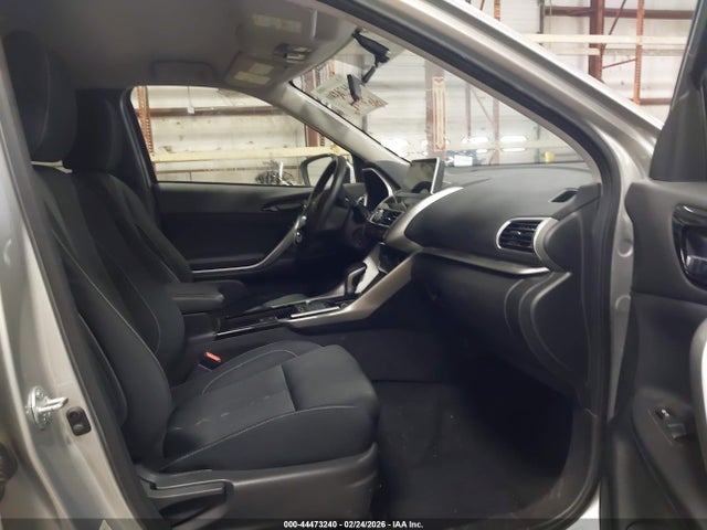 2018 MITSUBISHI ECLIPSE CROSS JA4AT5AA7JZ065290 Photo 4