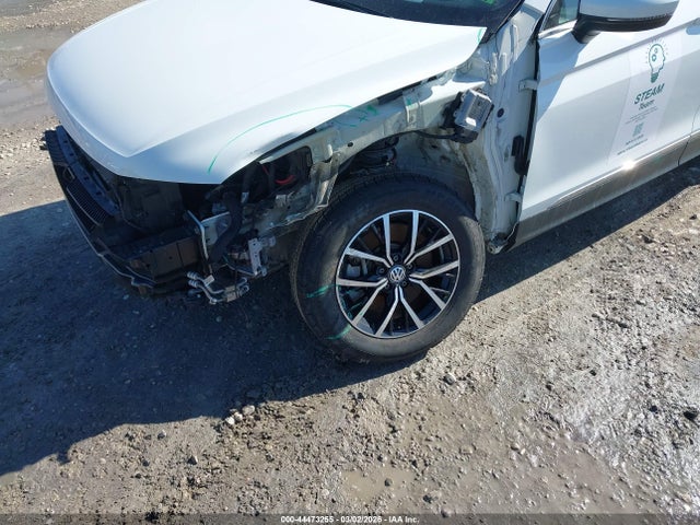 44473255 :رقم المزاد ، 3VV2B7AX5MM142453 vin ، 2021 Volkswagen Tiguan 2.0t Se/2.0t Se R-line Black/2.0t Sel مزاد بيع