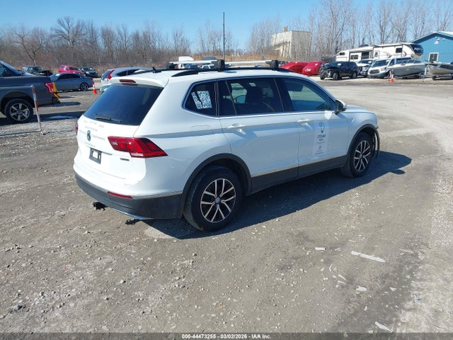 2021 VOLKSWAGEN TIGUAN 3VV2B7AX5MM142453 Photo 3
