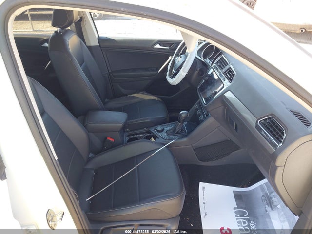 2021 VOLKSWAGEN TIGUAN 3VV2B7AX5MM142453 Photo 4