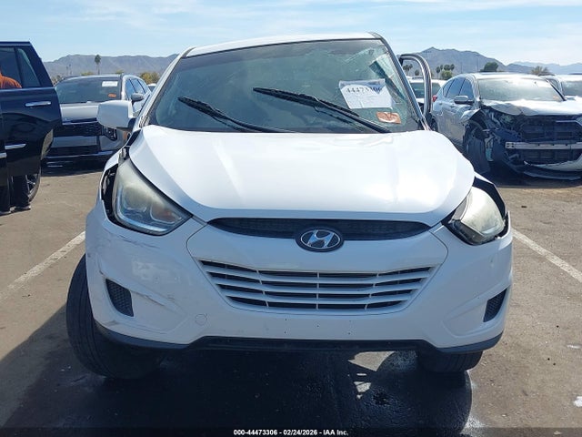 KM8JTCAF1FU982697 Hyundai TUCSON GLS
