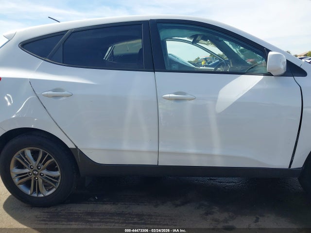 KM8JTCAF1FU982697 Hyundai TUCSON GLS