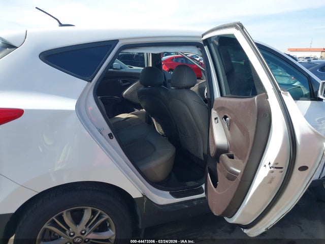 KM8JTCAF1FU982697 Hyundai TUCSON GLS