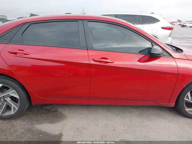 KMHLM4DGXSU071617 Hyundai Elantra Sel Sport