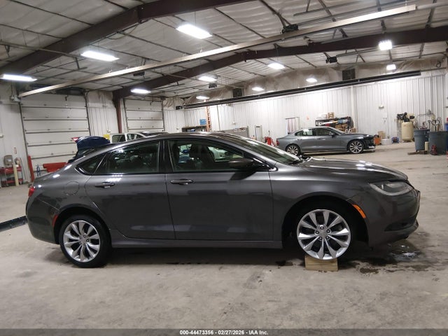 2015 Chrysler 200 S მანქანა იყიდება აუქციონზე, vin: 1C3CCCBG8FN505932, აუქციონის ნომერი: 44473356