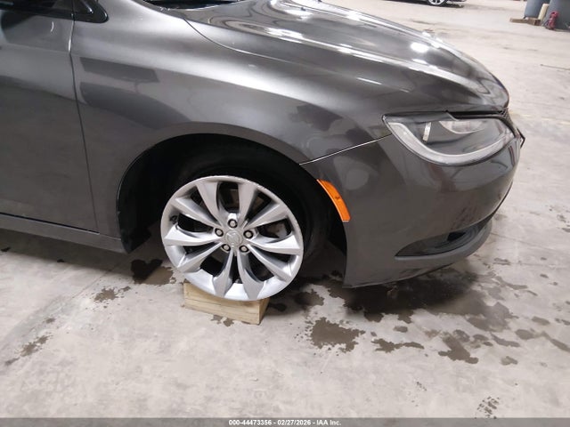 2015 Chrysler 200 S მანქანა იყიდება აუქციონზე, vin: 1C3CCCBG8FN505932, აუქციონის ნომერი: 44473356