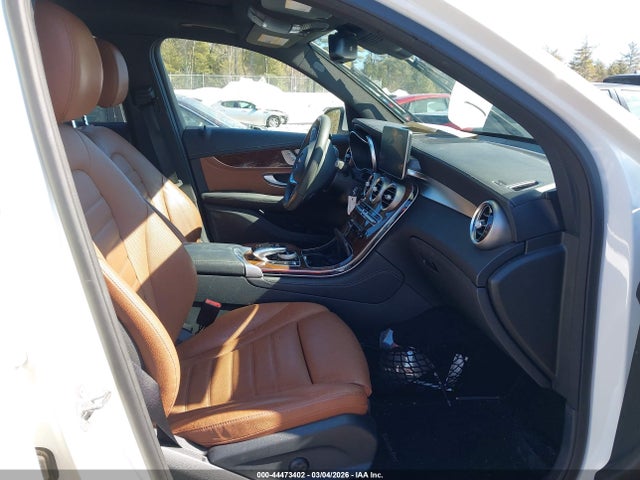 WDC0G4KB7HF195079 Mercedes-Benz Glc 300 4matic