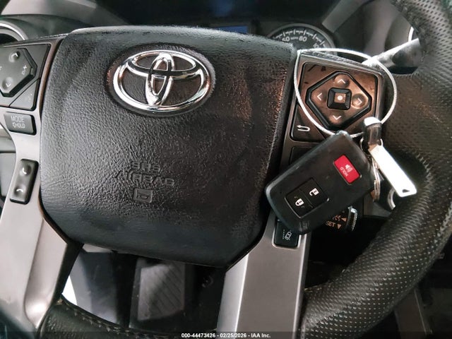 3TMCZ5AN4NM501925 Toyota Tacoma Trd Off Road