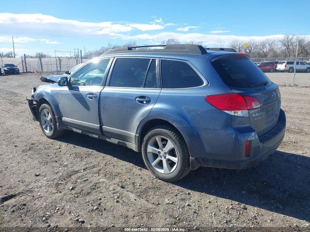 44473442 :رقم المزاد ، 4S4BRBCC8D3236668 vin ، 2013 Subaru Outback 2.5i Premium مزاد بيع