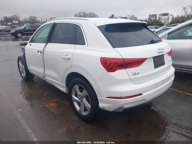 2020 AUDI Q3 WA1AECF34L1028028 Photo 2