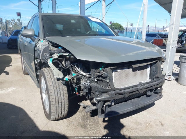 Продаж на аукціоні авто 2022 Audi Q3 Premium Plus 45 Tfsi S Line Quattro Tiptronic, vin: WA1EECF37N1055180, номер лоту: 44473550