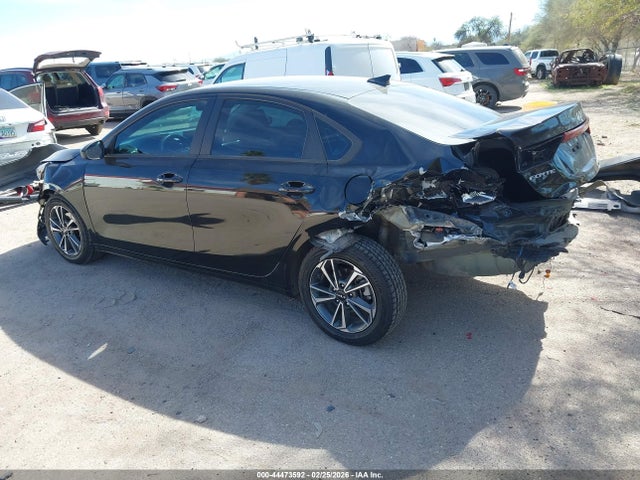 3KPF24AD3PE567401 KIA Forte Lxs