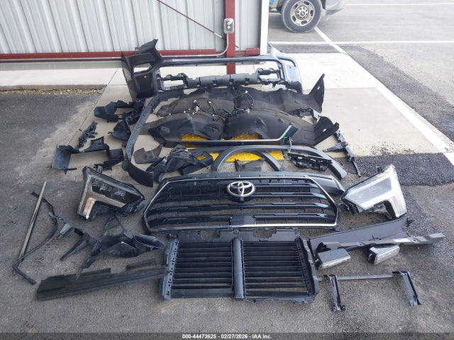 Toyota Sequoia Sr5 2025 7SVAAABA6SX061009 Image 12