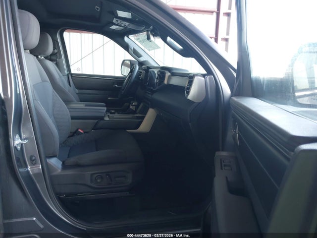 Toyota Sequoia Sr5 2025 7SVAAABA6SX061009 Image 5