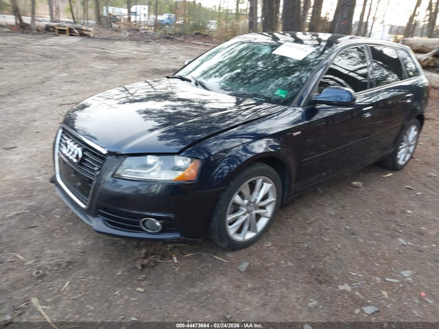 2013 AUDI A3 WAUBEAFMXDA006749 Photo 1