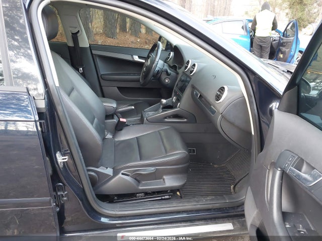 2013 AUDI A3 WAUBEAFMXDA006749 Photo 4