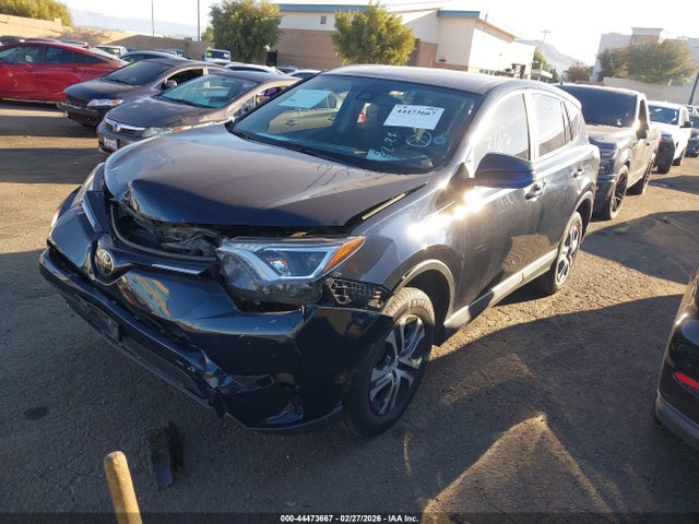 JTMZFREV0JJ747933 Toyota RAV4 LE