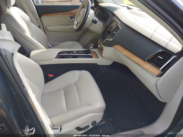2021 Volvo Xc90 T6 Momentum 7 Passenger მანქანა იყიდება აუქციონზე, vin: YV4A22PK5M1754378, აუქციონის ნომერი: 44473675