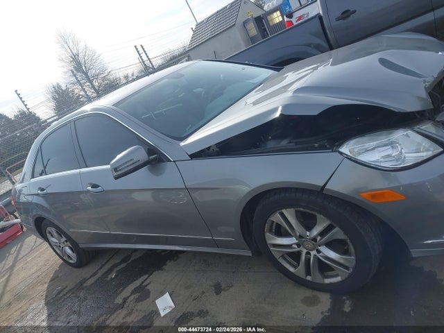 44473724 :رقم المزاد ، WDDHF5GB0AA217944 vin ، 2010 Mercedes-benz E 350 مزاد بيع