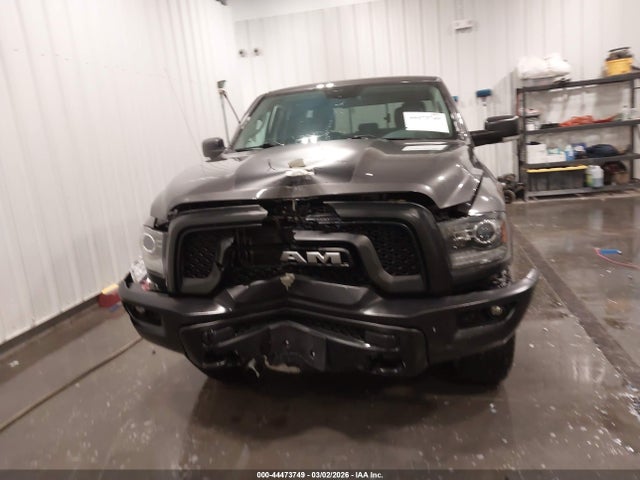 1C6RR7GT7KS664588 RAM 1500 Classic Warlock 4x4 6&#039;4 Box