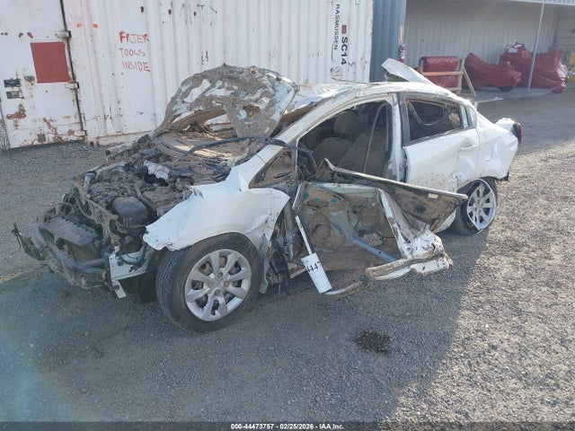 KIA RIO LX 2015 KNADM4A30F6443547 Image 2