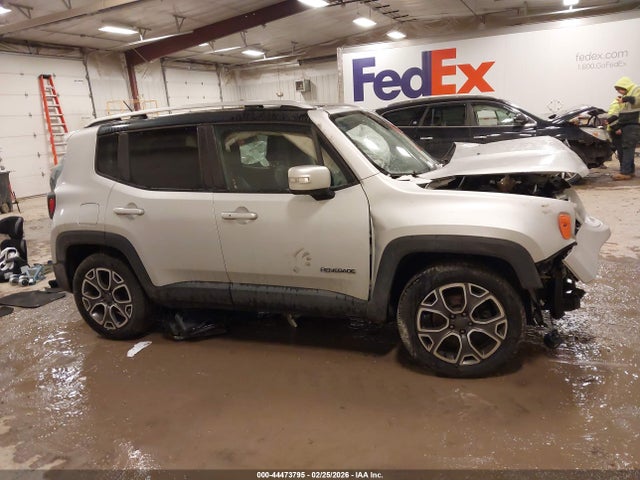 2016 Jeep Renegade Limited მანქანა იყიდება აუქციონზე, vin: ZACCJADT3GPC67965, აუქციონის ნომერი: 44473795