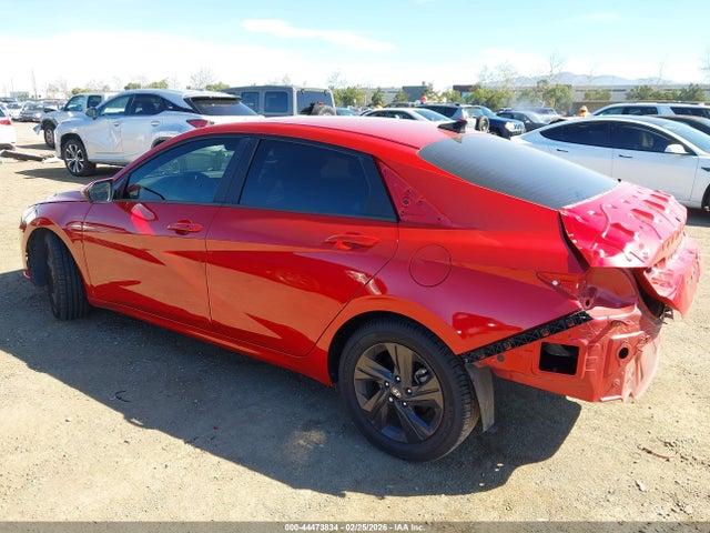 5NPLM4AG7NH056628 Hyundai ELANTRA SEL