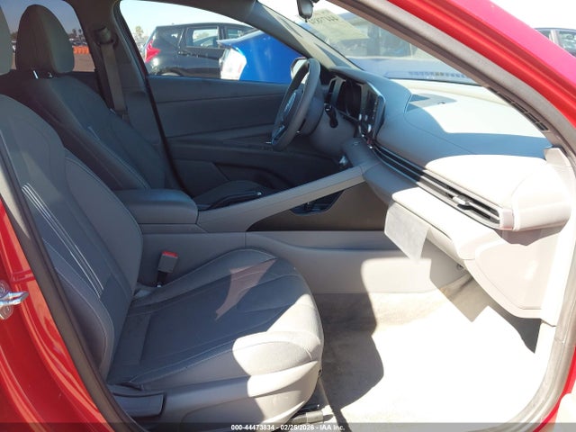 5NPLM4AG7NH056628 Hyundai ELANTRA SEL