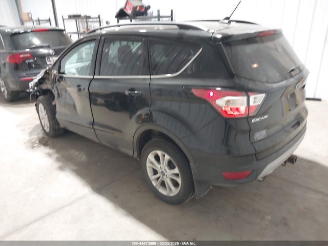 1FMCU9HD9JUA71944 Ford ESCAPE SEL