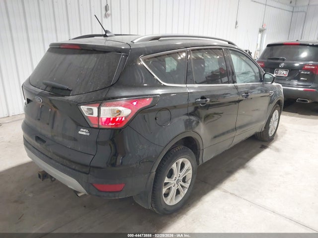 1FMCU9HD9JUA71944 Ford ESCAPE SEL