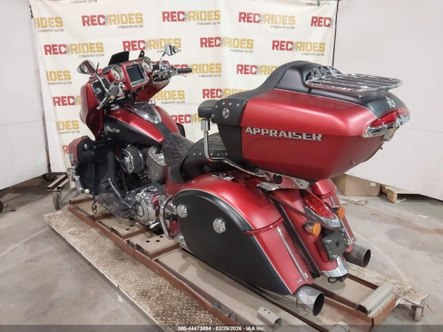 2019 INDIAN MOTORCYCLE CO. ROADMASTER 56KTRAAA9K3379253 Photo 2