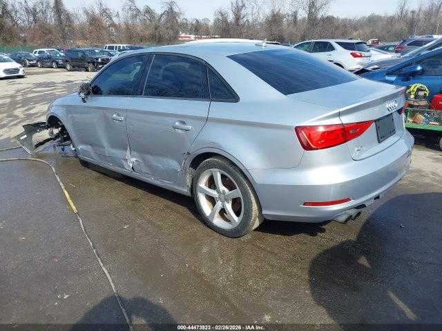 44473923 :رقم المزاد ، WAUA7GFF3G1067505 vin ، 2016 Audi A3 1.8t Premium مزاد بيع