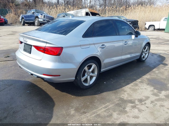 44473923 :رقم المزاد ، WAUA7GFF3G1067505 vin ، 2016 Audi A3 1.8t Premium مزاد بيع