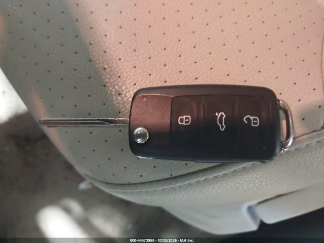 44473955 :رقم المزاد ، 3VWD67AJ1GM333067 vin ، 2016 Volkswagen Jetta 1.4t Se مزاد بيع