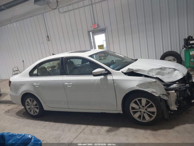 44473955 :رقم المزاد ، 3VWD67AJ1GM333067 vin ، 2016 Volkswagen Jetta 1.4t Se مزاد بيع
