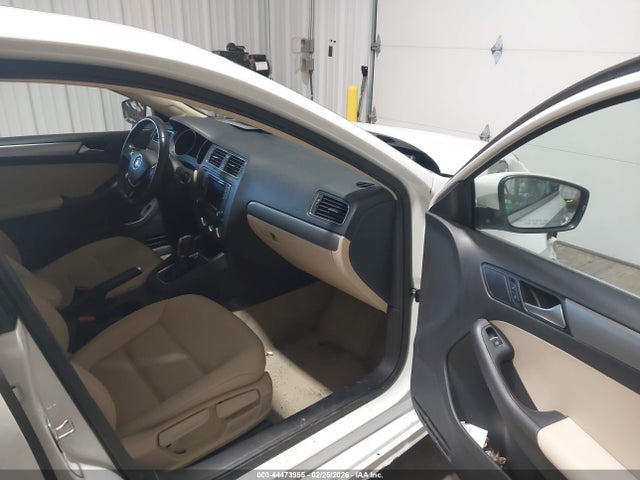 44473955 :رقم المزاد ، 3VWD67AJ1GM333067 vin ، 2016 Volkswagen Jetta 1.4t Se مزاد بيع