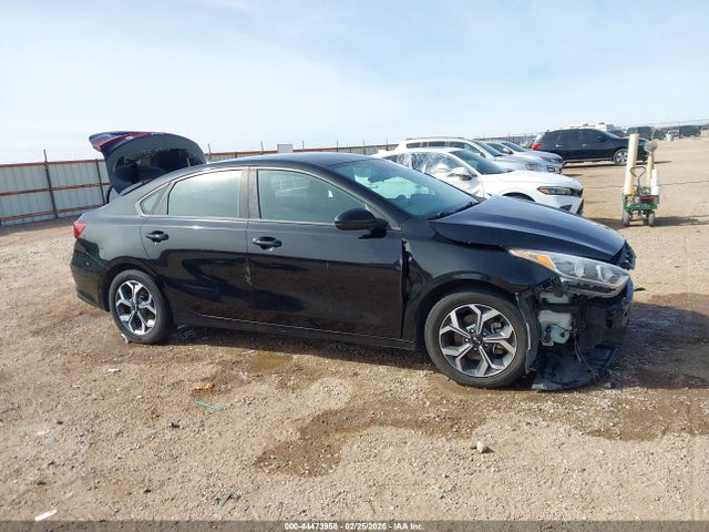 3KPF24AD1KE027411 KIA Forte Lxs
