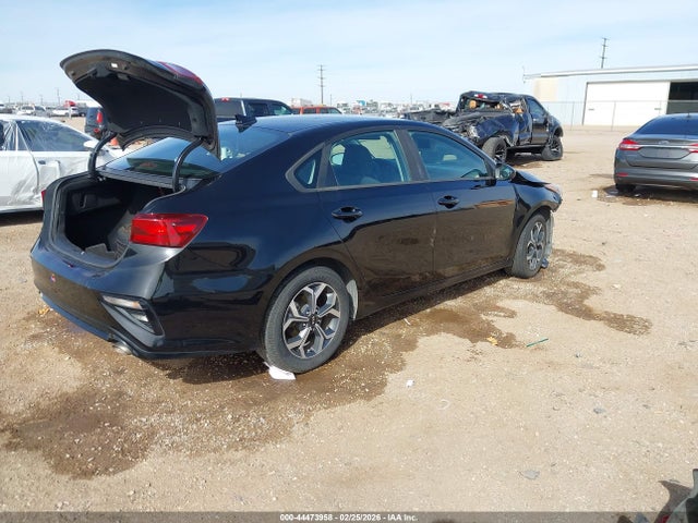 3KPF24AD1KE027411 KIA Forte Lxs