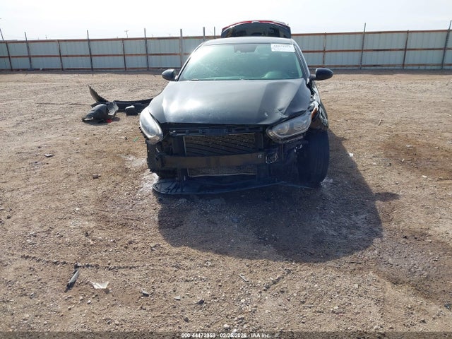 3KPF24AD1KE027411 KIA Forte Lxs